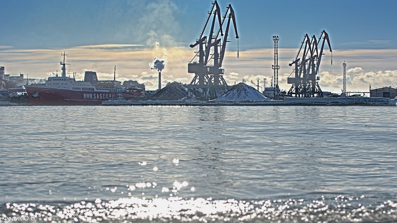 spartak1: Холмский торговый порт Сахалин