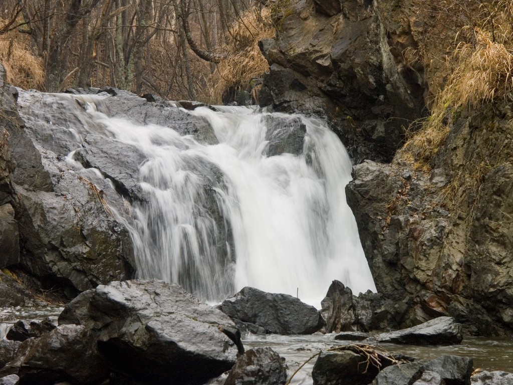 Уюновский водопад южно сахалинск фото