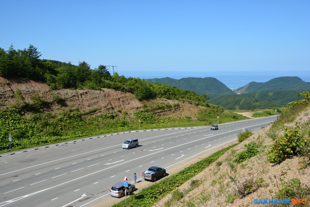 трасса южно-сахалинск оха асфальт. автодорога южно-сахалинск оха. автодорога южно сахалинск. сахалин трасса. дорога южно-сахалинск корсаков.