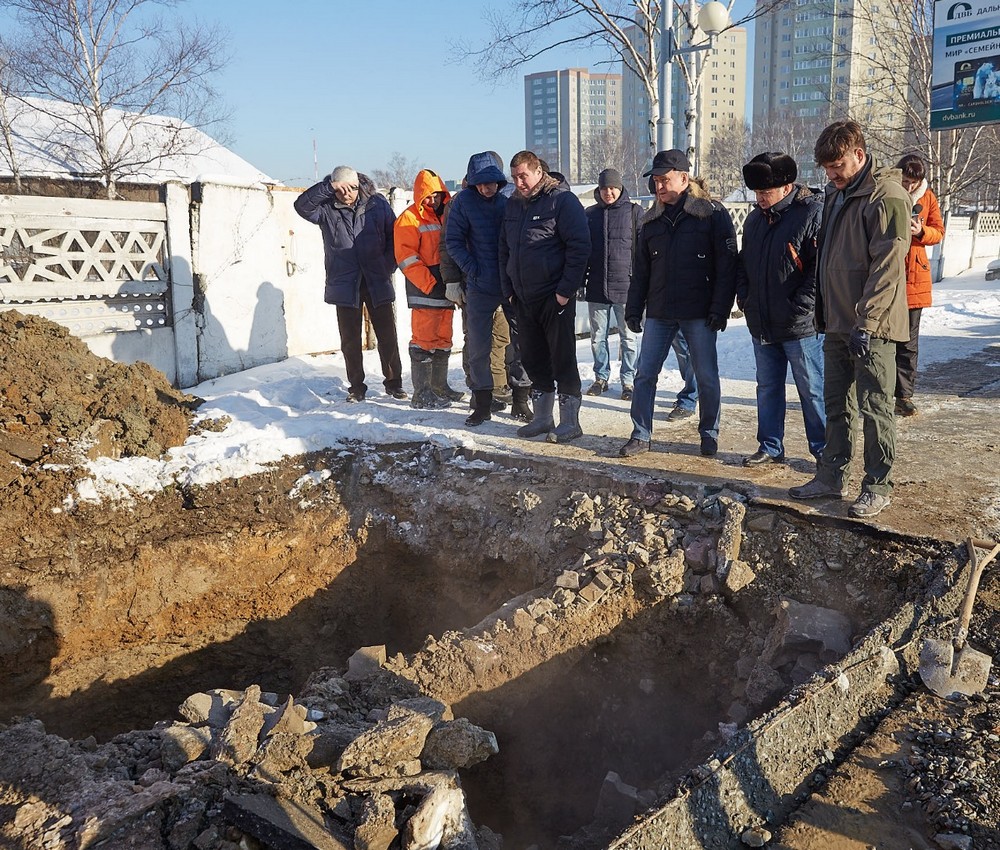 Улицу Пуркаева в Южно-Сахалинске залило водой. Сахалин.Инфо