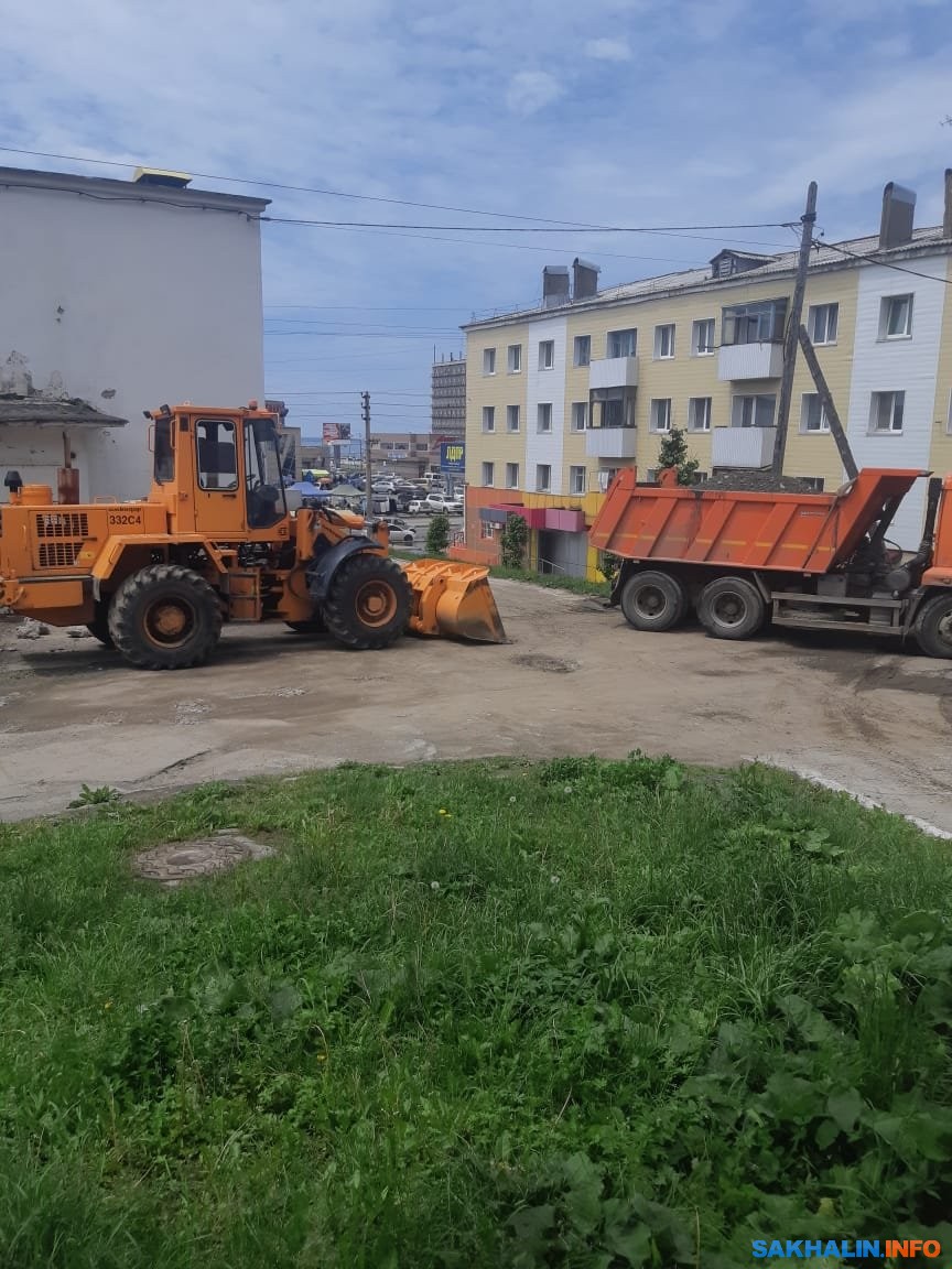 Улица Чехова в Холмске перестала быть похожа на полосу препятствий.  Сахалин.Инфо