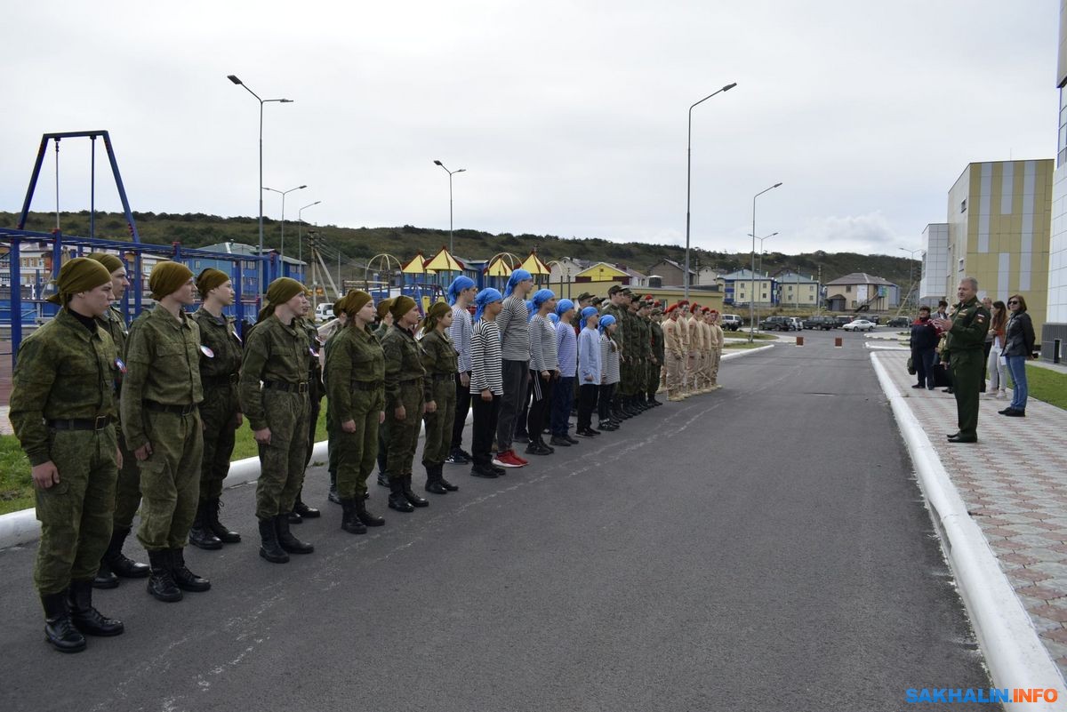 Курильские школьники во время 