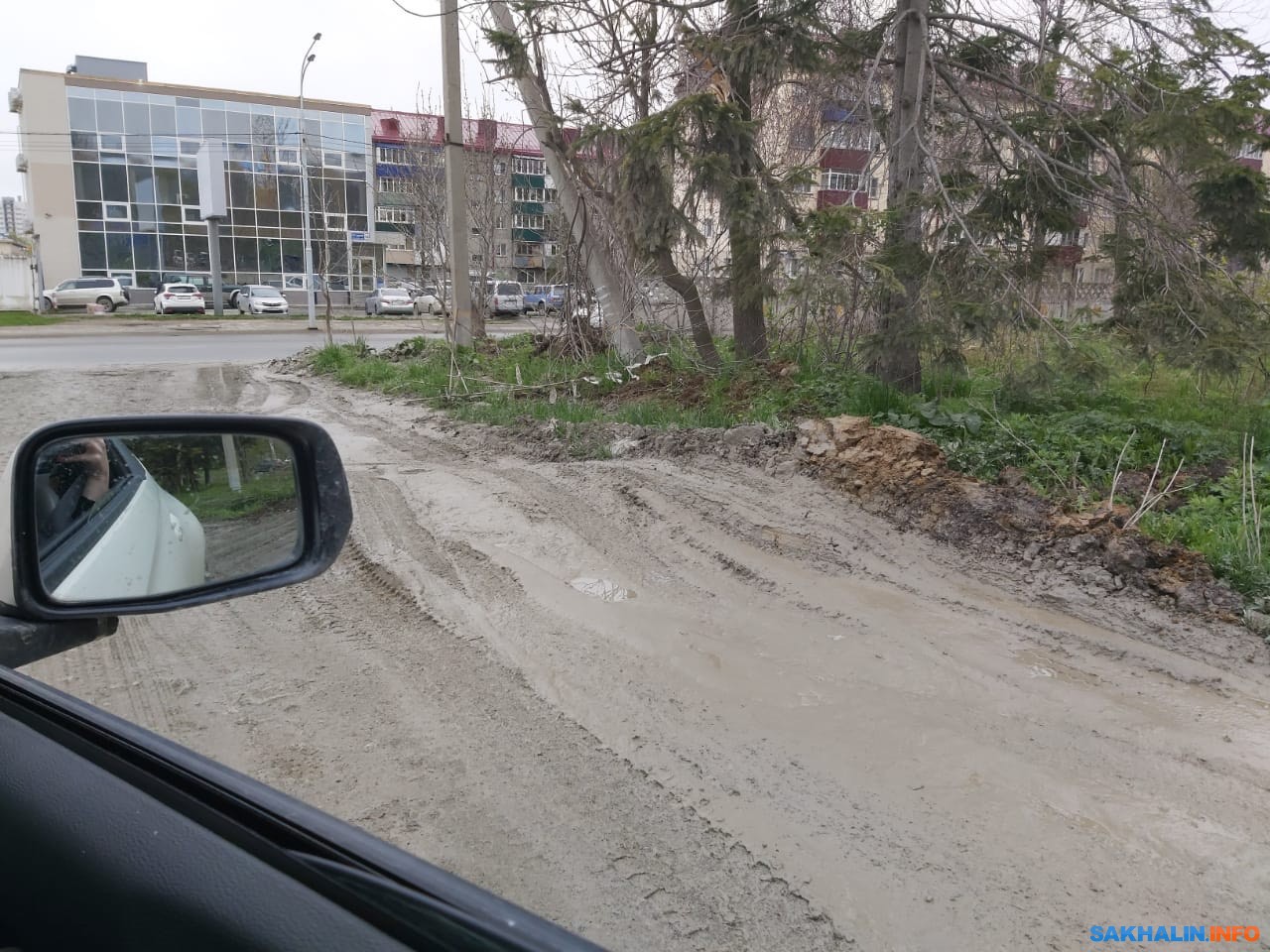 Дорогу к базе МЧС в Южно-Сахалинске, где идет стройка, приведут в порядок.  Сахалин.Инфо