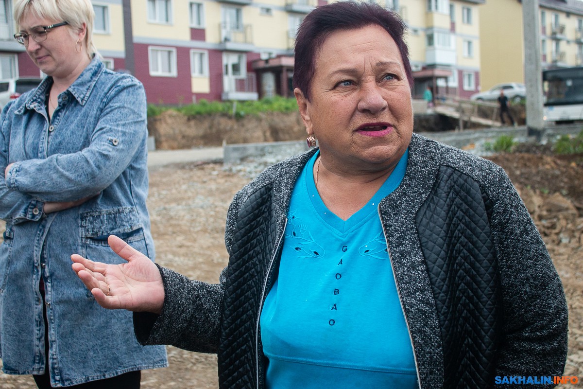 Жильцы улицы Некрасова в Холмске перестанут дышать пылью с дороги.  Сахалин.Инфо