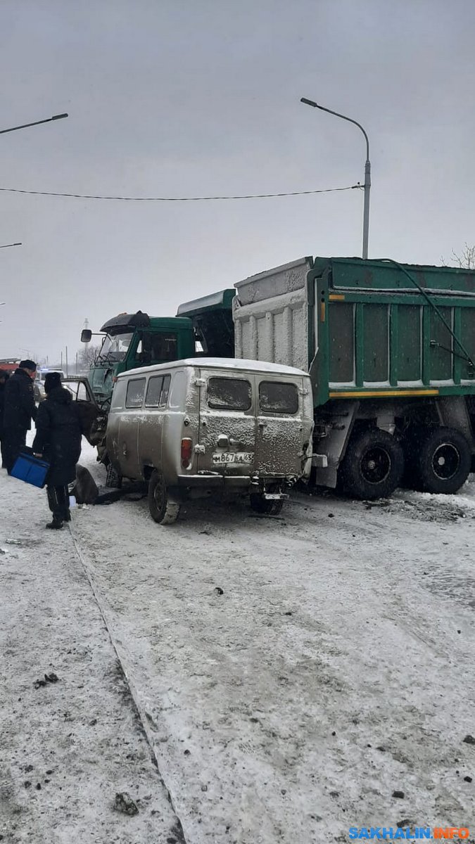 ДТП с отечественными машинами в Углегорском районе закончилось  перебинтованной головой. Сахалин.Инфо