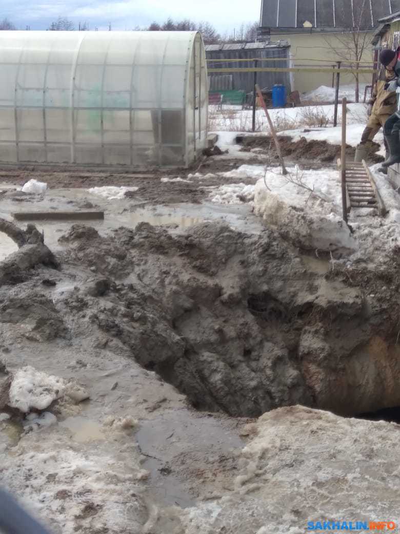 Худые трубы водопровода лишают жителей Ноглик покоя и огородов. Сахалин.Инфо