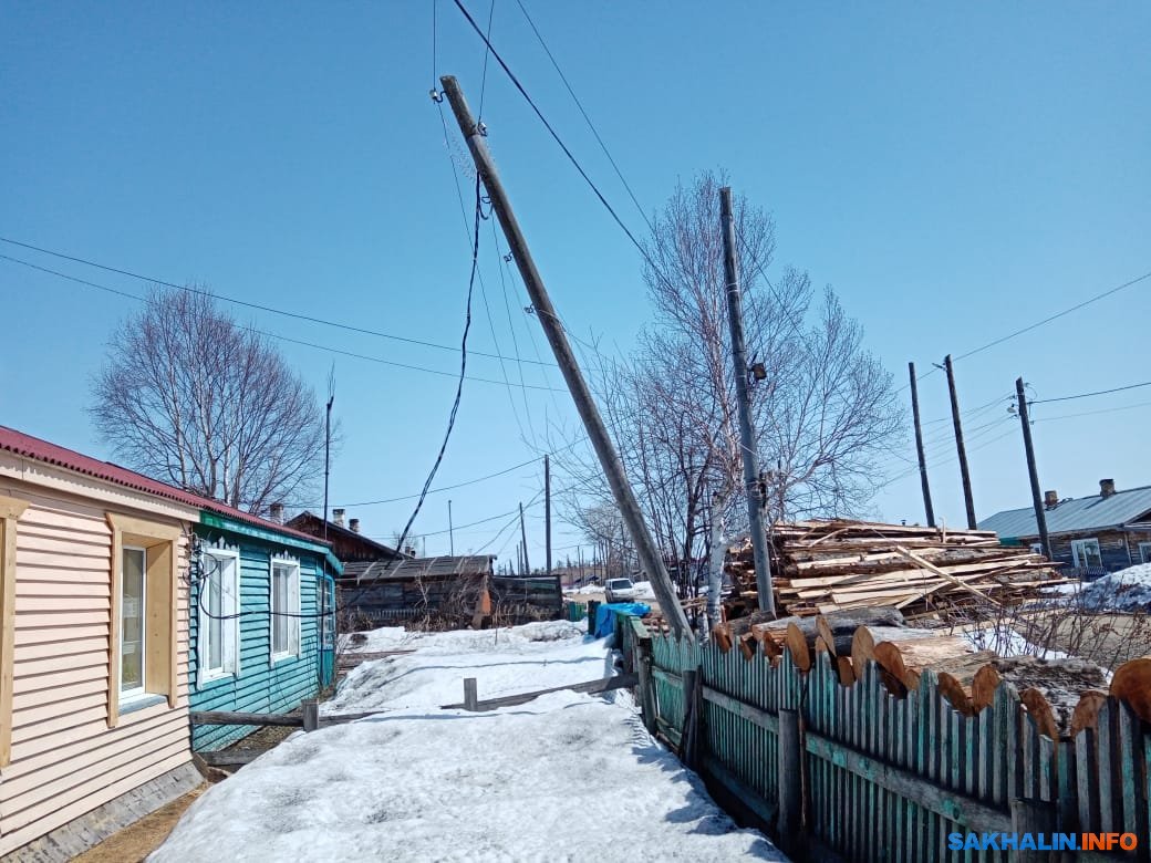 Село молодежное. Реконструкция домов. Тымовское Тымовский район. Фото из села. Улица Энергетиков 140б дом.