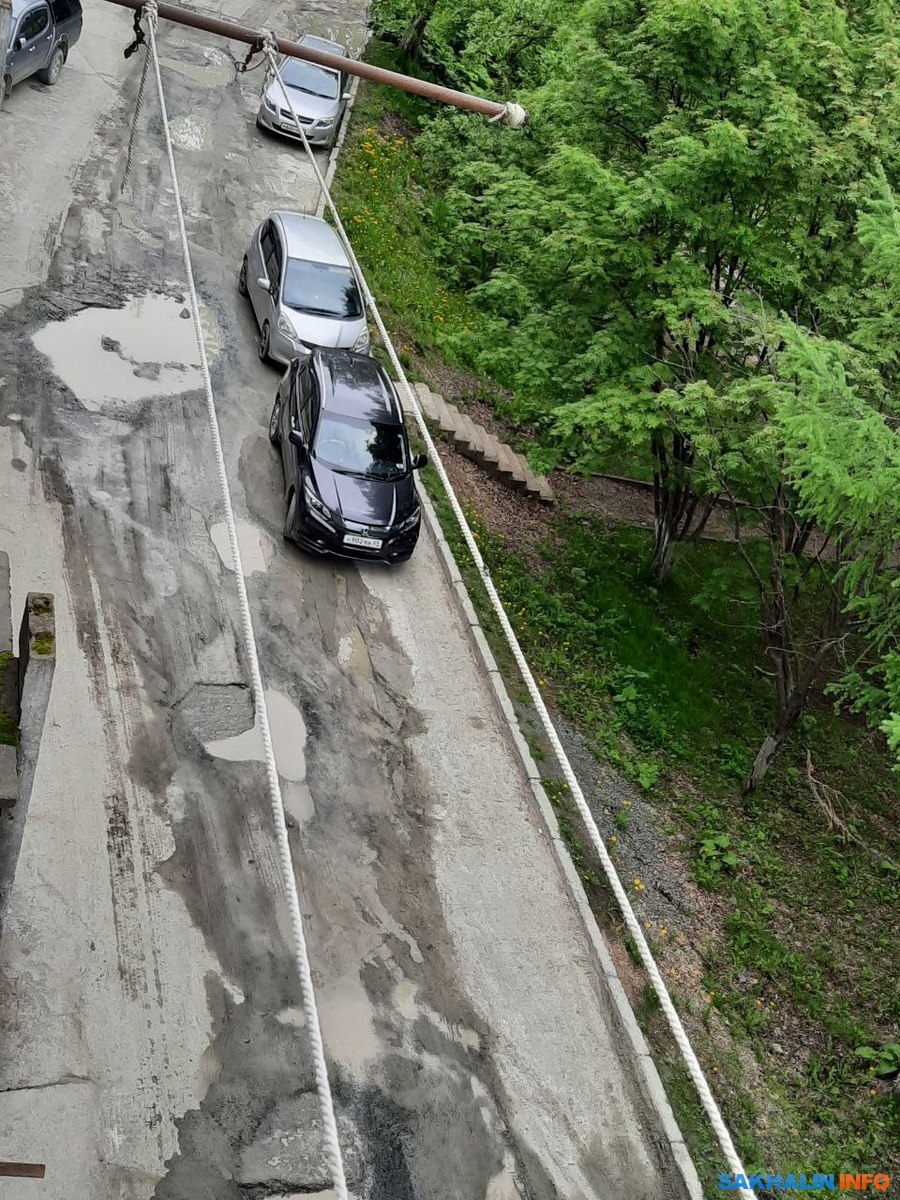 В Корсакове нет денег восстановить разрытый коммунальщиками двор.  Сахалин.Инфо