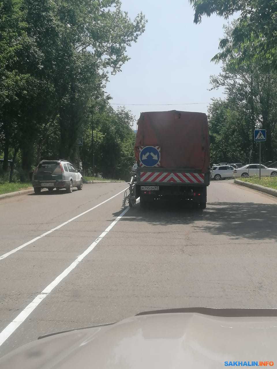 Новая разметка довела до экстаза водителя в Александровске-Сахалинском.  Сахалин.Инфо