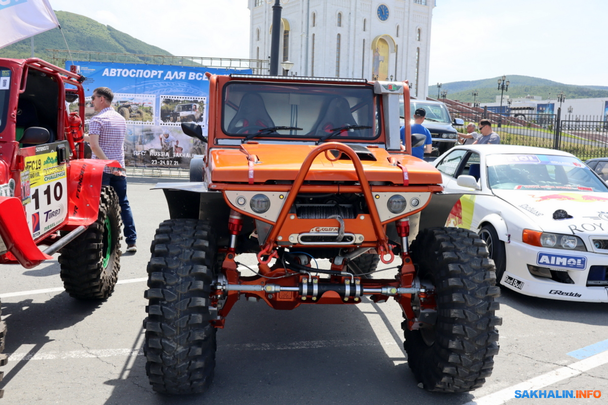 Сахалинская федерация автоспорта показала красоту и мощь прокачанных авто.  Сахалин.Инфо