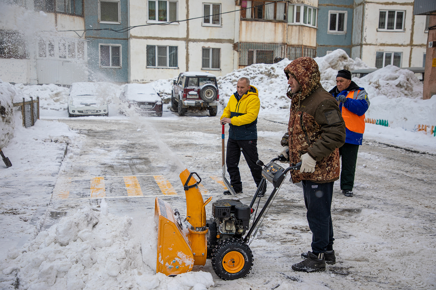 Расчищать площадку