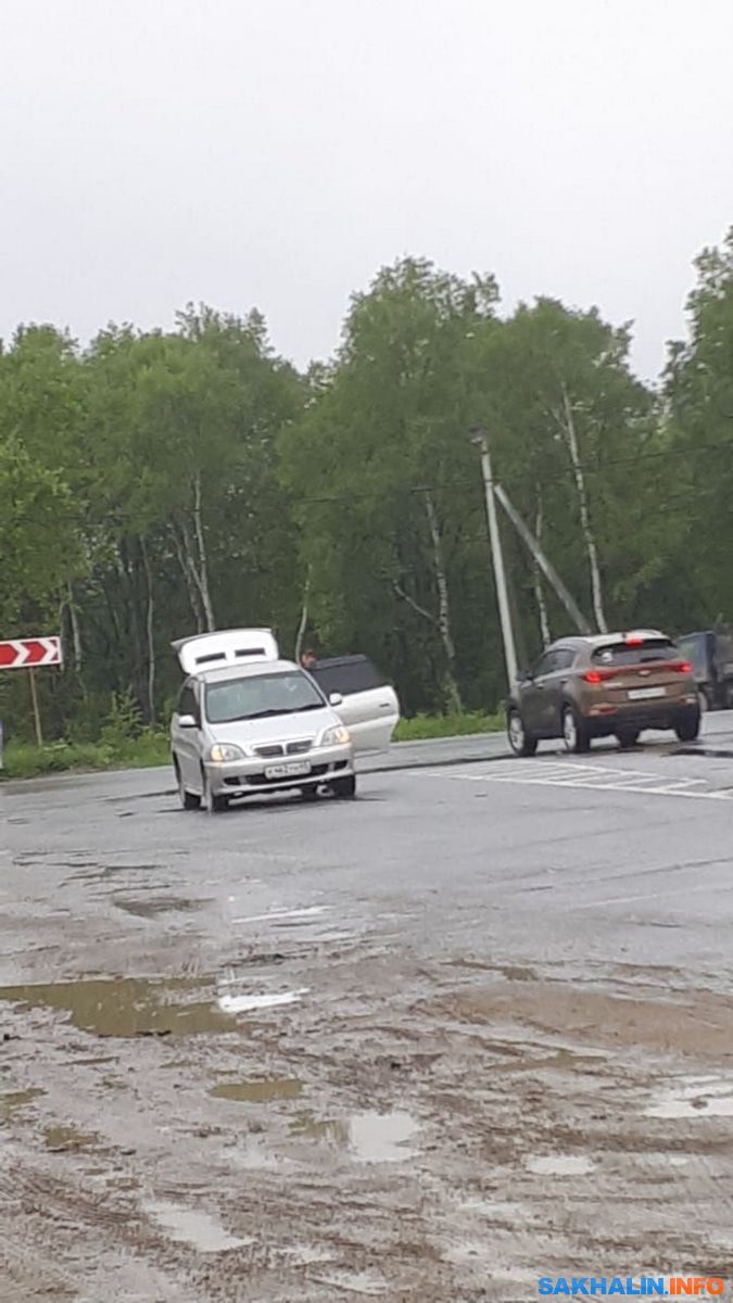 Дни пробитых колес настали для южно-сахалинских автомобилистов. Сахалин.Инфо