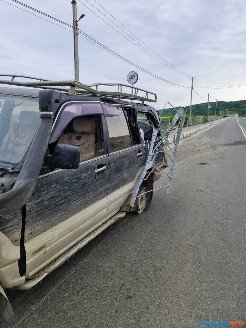 В Яблочном заметили автомобиль с куском ограждения в кузове | 17.07.2022 |  Южно-Сахалинск - БезФормата