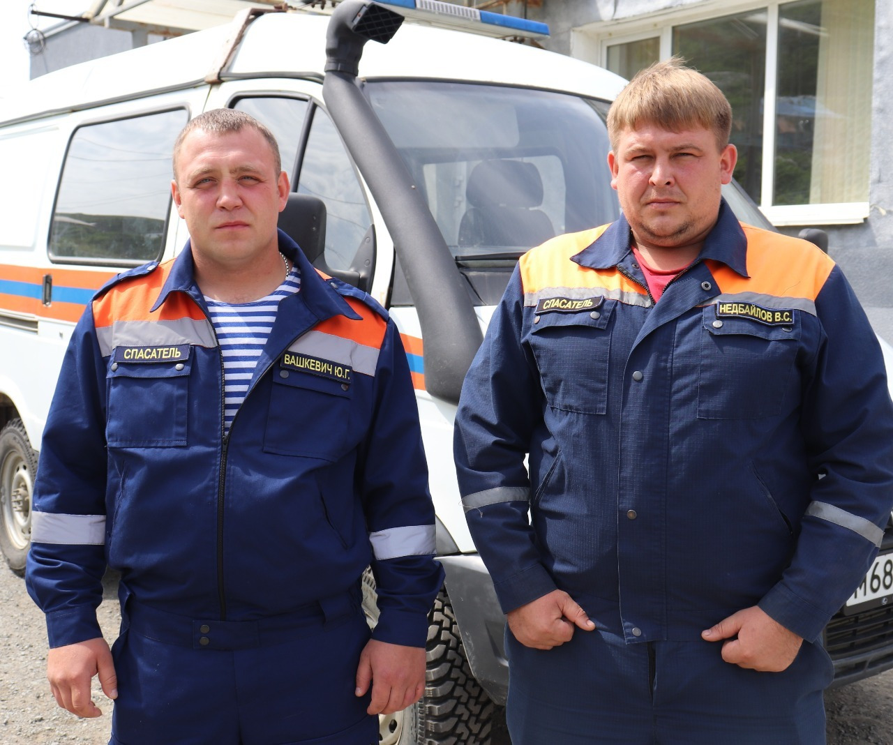 В Яблочном спасли семейную пару, которая чуть не утонула | 01.08.2022 |  Южно-Сахалинск - БезФормата