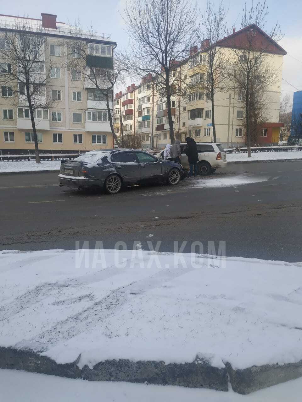 В Южно-Сахалинске продолжается парад ДТП первого дня зимы. Автоновости.  Сахалин.Бизнес Справочник