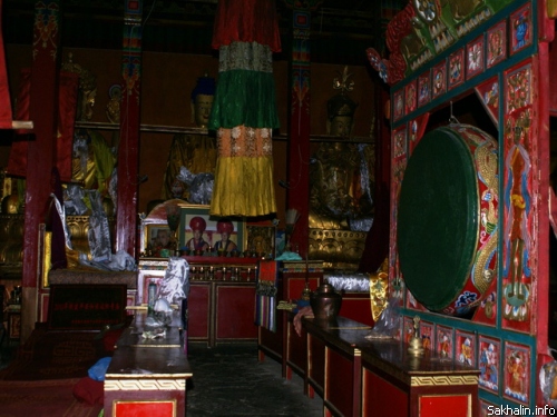 В храме монастыря Gyandrak
