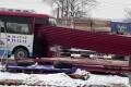 Южно-сахалинские водители перевозят в пассажирских автобусах стройматериалы