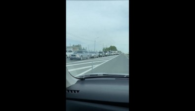 Южно-Сахалинск встал в пробку на севере