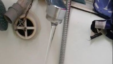 Южносахалинцы больше трех лет мучаются с напором воды