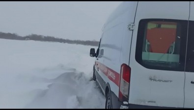 Врачам скорой приходит на помощь отряд сахалинцев-снегоходчиков