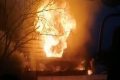 В южно-сахалинском СНТ пылает дом, соседи говорят о взрыве газа