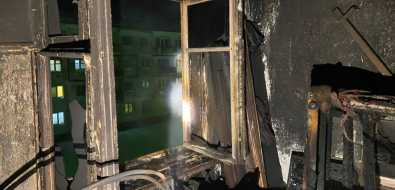 Огнеборцы ликвидировали пожар в четырехэтажном доме в Охе