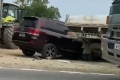 В Анивском районе Land Cruiser и грузовик не смогли разъехаться и улетели в кювет