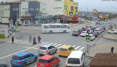 В Южно-Сахалинске наказали водителя автобуса, который трижды нарушил ПДД