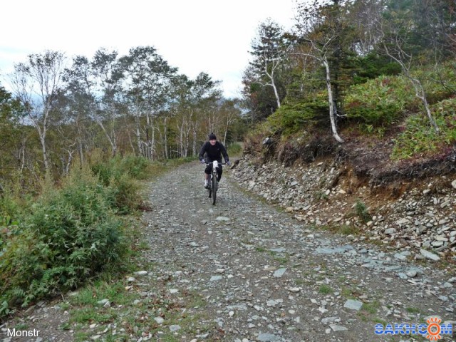 2011-10-01-bike-uphill3