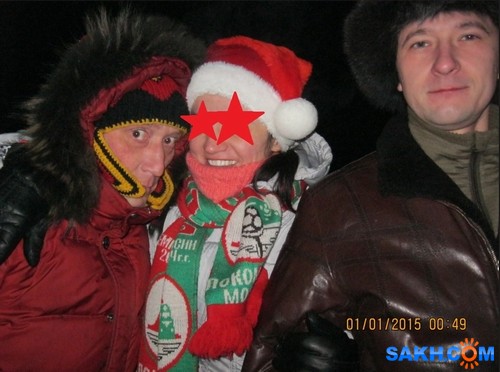 Встреча 2015 года с форумскими оторвами :)))
Удивительно так, здесь на форуме много лет переписываешься с никами людей, которые по ту сторону интернета тебе отвечают, а потом вы встречаетесь ночью в лесу... На встрече Нового Года :))) И тусуетесь вместе - это просто о-фи-ген-но!
Просмотров: 267
Комментариев: 0
